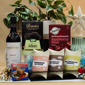 50% Off: Christmas Shiraz and Festive Wine Hamper $32 Delivered at Hamper World